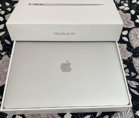 MacBook Air 2020 Core I7 For Sale