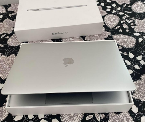 MacBook Air 2020 Core I7 For Sale