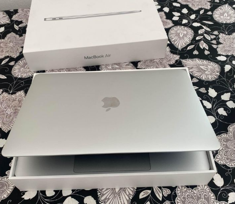 MacBook Air 2020 Core I7 For Sale