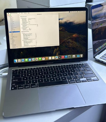 Macbook M1 16gb/256gb Complete Box For Sale