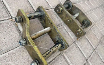 Original Dobinson Nissan X-Terra Shackles For Sale