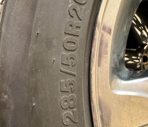 GMC SIERRA ORIGINAL RIMS AND TYRES 285/50R20 For S
