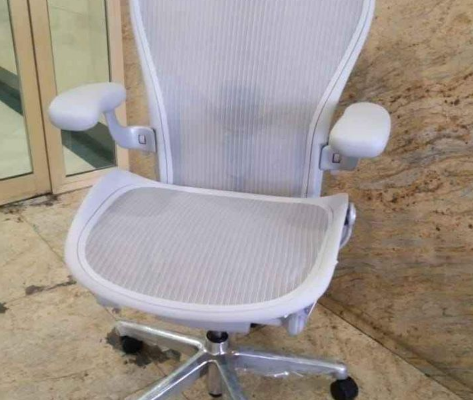 Aeron Remastered chair for sale