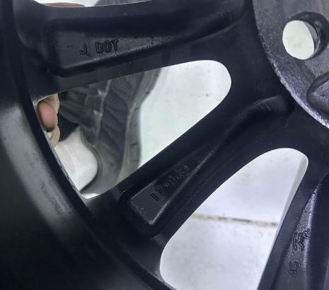 Rims lexus is 17 inch original for sale