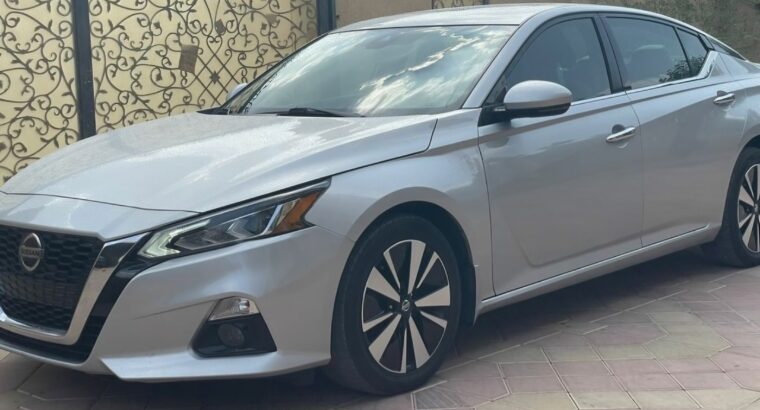 Nissan Altima SL 2020 USA imported in good conditi