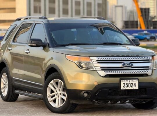 Ford Explorer XLT 2013 Gcc for sale