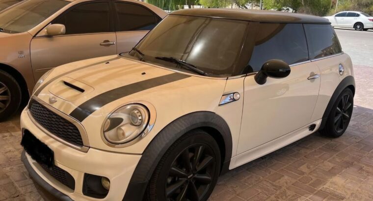 Mini Cooper S coupe 2012 Gcc for sale