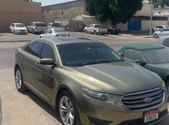 Ford Taurus mid option 2013 Gcc