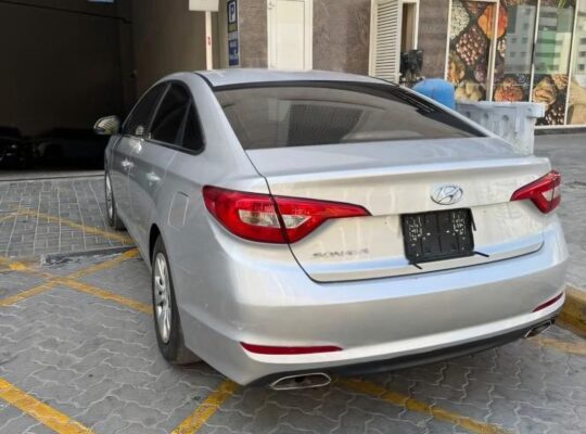 Hyundai Sonata Gcc 2016 in good condition