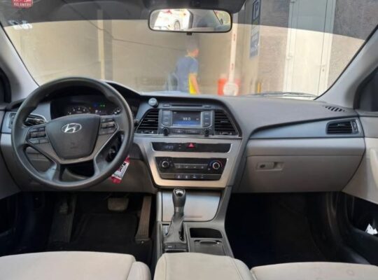 Hyundai Sonata Gcc 2016 in good condition