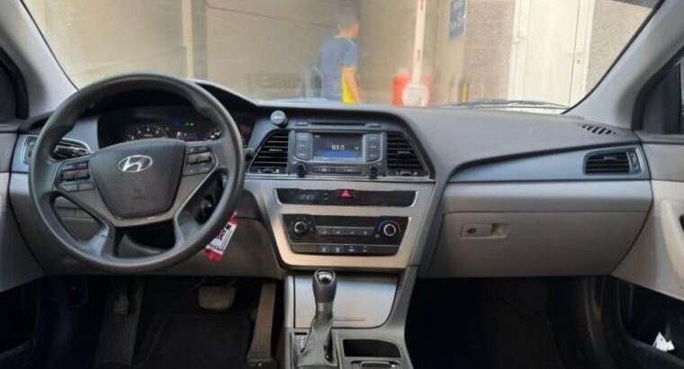 Hyundai Sonata Gcc 2016 in good condition