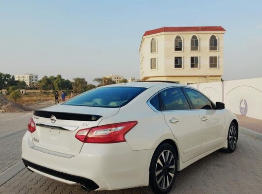 Nissan Altima SV 2016 USA imported for sale