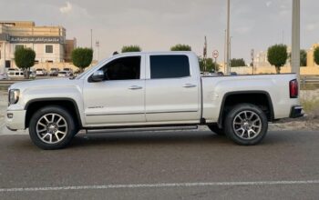 Gmc sierra Denali 2017 Gcc for sale