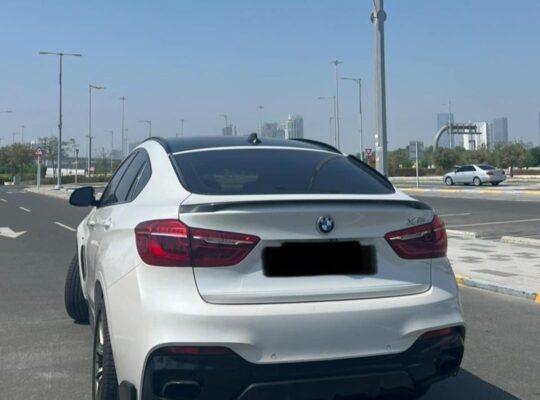 BMW X6 Xdrive 50i Gcc 2015 full option for sale