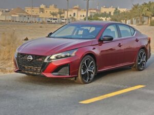 Nissan Altima SR 2023 USA imported for sale