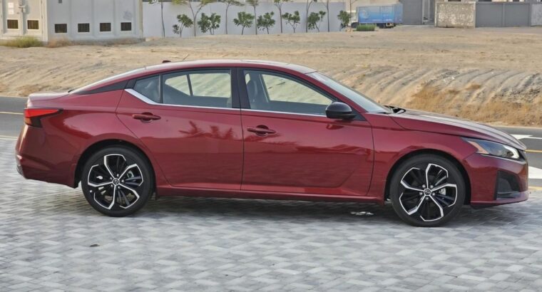 Nissan Altima SR 2023 USA imported for sale