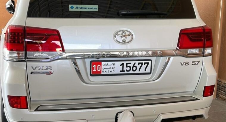 Toyota Land cruiser VXR 5.7L 2019 Gcc for sale