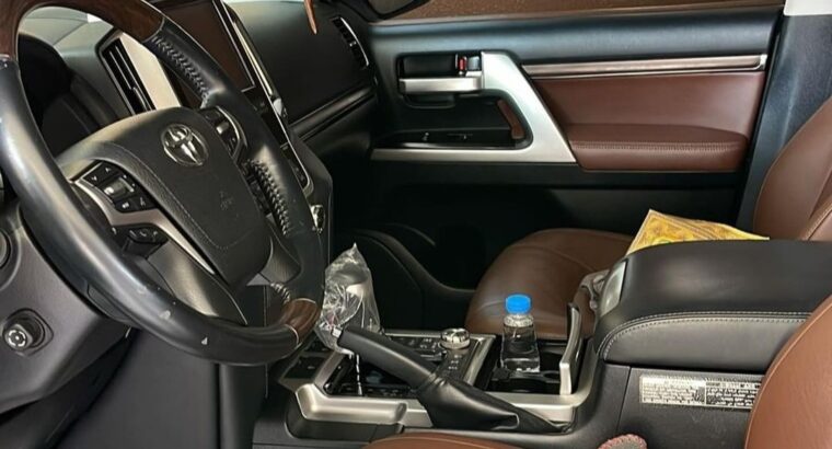 Toyota Land cruiser VXR 5.7L 2019 Gcc for sale