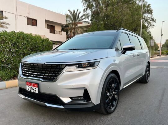 Kia Carnival 2022 Gcc fully loaded for sale