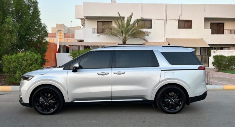 Kia Carnival 2022 Gcc fully loaded for sale