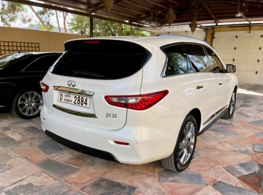 Infiniti JX35 full option 2013 Gcc in good condit