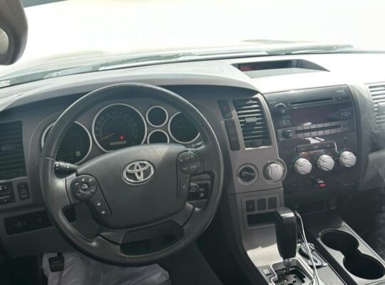 Toyota Tundra 5.7 2011 USA imported for sale