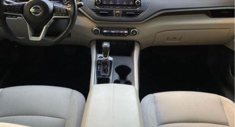 Nissan Altima SV 2020 Gcc for sale