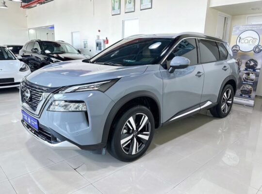 Nissan X trail SL 2023 Gcc full option