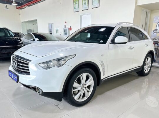 Infiniti Fx37 full option 2013 Gcc for sale