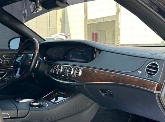 Mercedes S560 full option 2019 USA imported