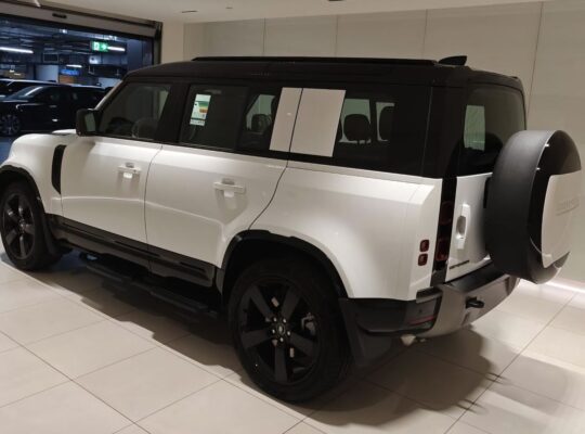 Land rover defender Dynamic 2025 Gcc for sale