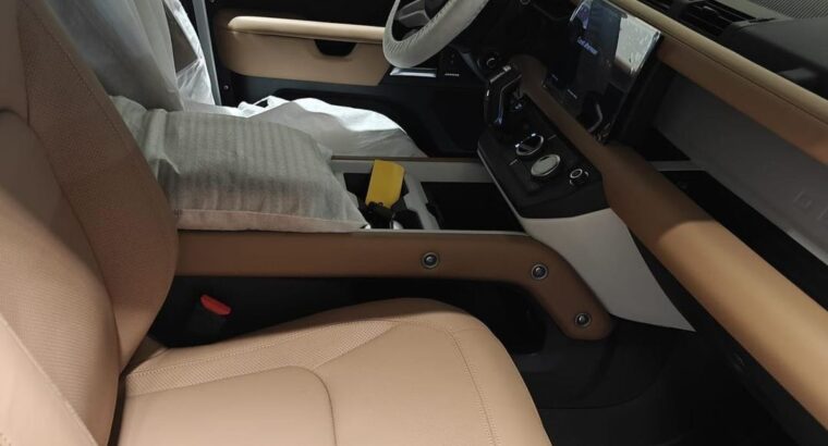 Land rover defender Dynamic 2025 Gcc for sale