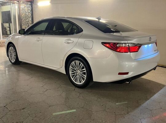 Lexus ES350 full option 2013 USA imported