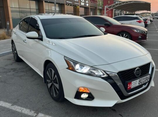 Nissan Altima SV 2019 Gcc for sale