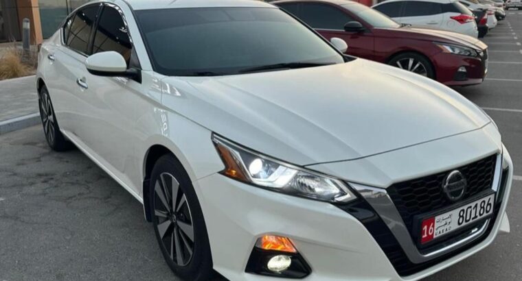Nissan Altima SV 2019 Gcc for sale