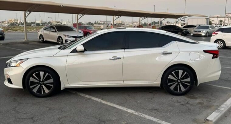 Nissan Altima SV 2019 Gcc for sale