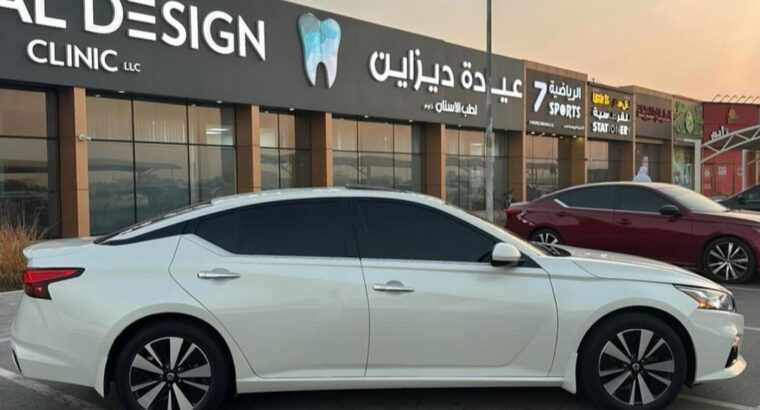 Nissan Altima SV 2019 Gcc for sale
