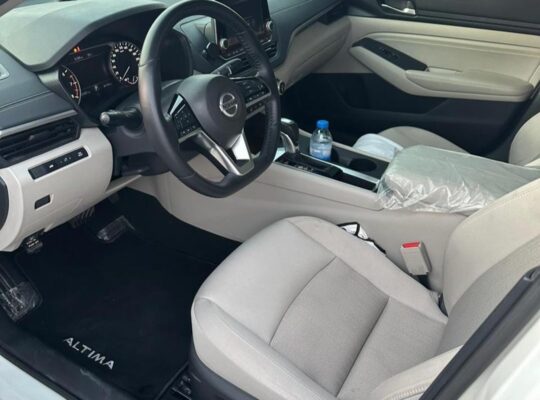 Nissan Altima SV 2019 Gcc for sale