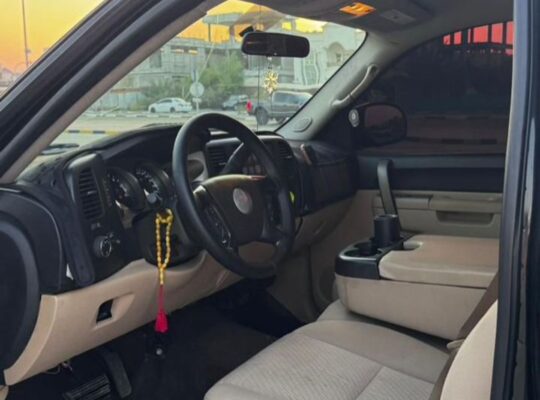 Chevrolet Silverado coupe 2010 Gcc for sale