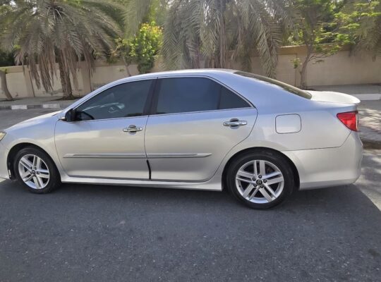 Toyota camry SE 2013 Gcc in good condition