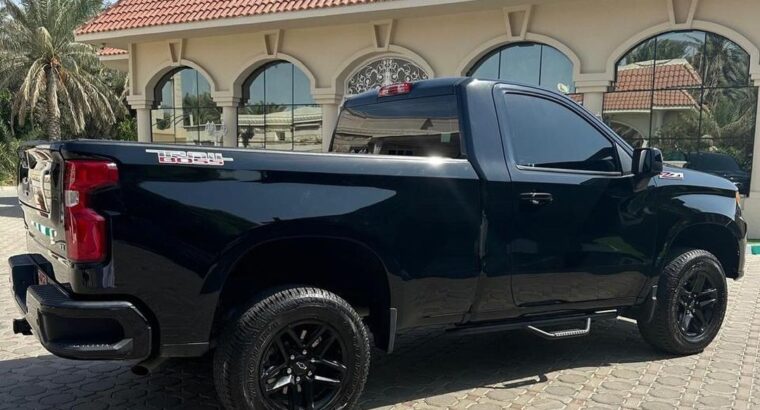 Chevrolet Silverado trail boss 2023 LT Gcc for sal