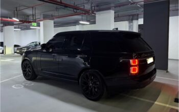 Range Rover vouge 2020 Gcc in perfect condition