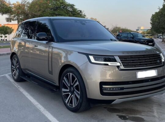 Range Rover vouge 2023 Gcc in perfect condition