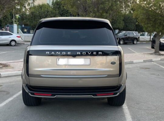 Range Rover vouge 2023 Gcc in perfect condition