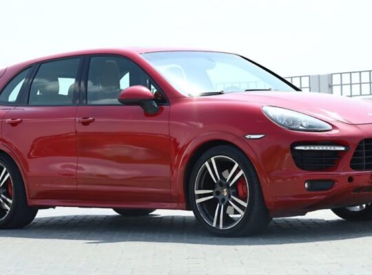 Porsche Cayenne GTS 2014 Gcc in good condition