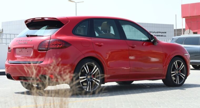 Porsche Cayenne GTS 2014 Gcc in good condition