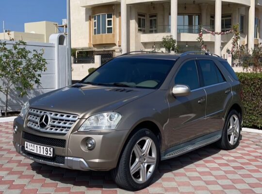 Mercedes ML350 full option Gcc 2010