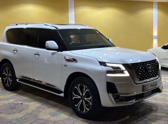 Nissan patrol Titanium 2023 Full option Gcc