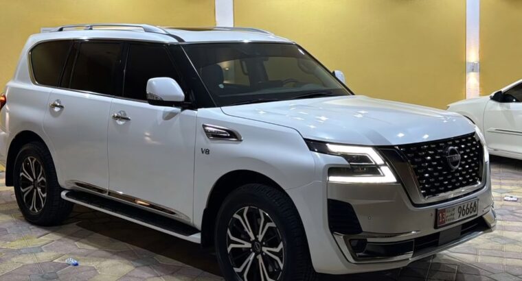 Nissan patrol Titanium 2023 Full option Gcc