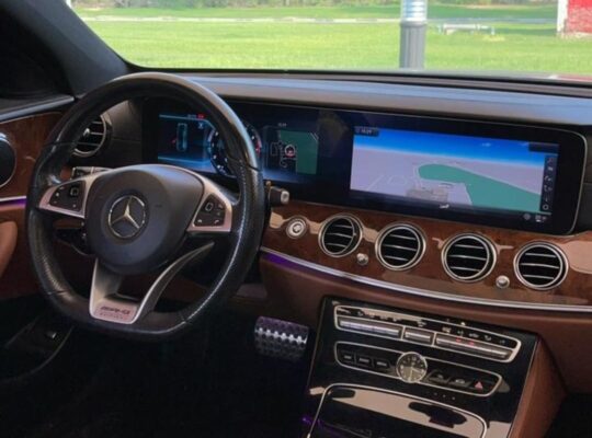 Mercedes E300 full option Gcc 2017 for sale